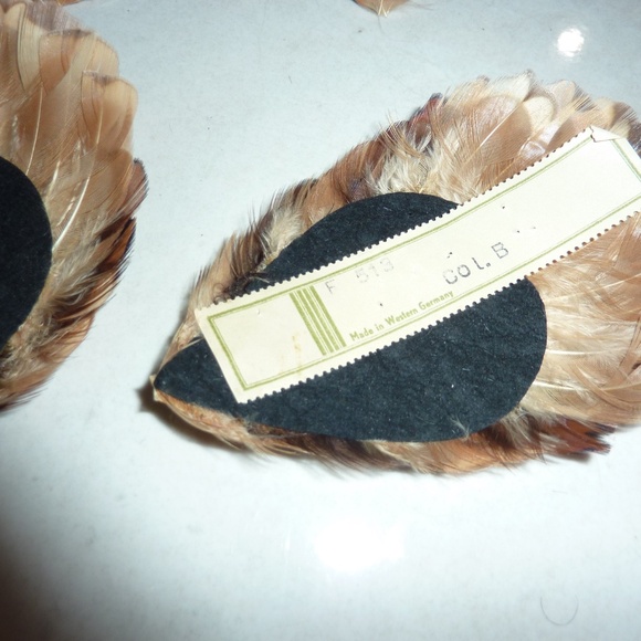 WESTERN GERMANY Vintage FEATHER BIRDS  Browns LOT OF 13  For Crafting Etc - Picture 7 of 8